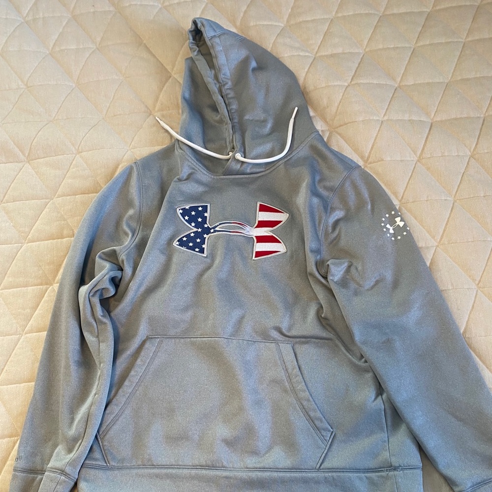 Under Armour Sweatshirt